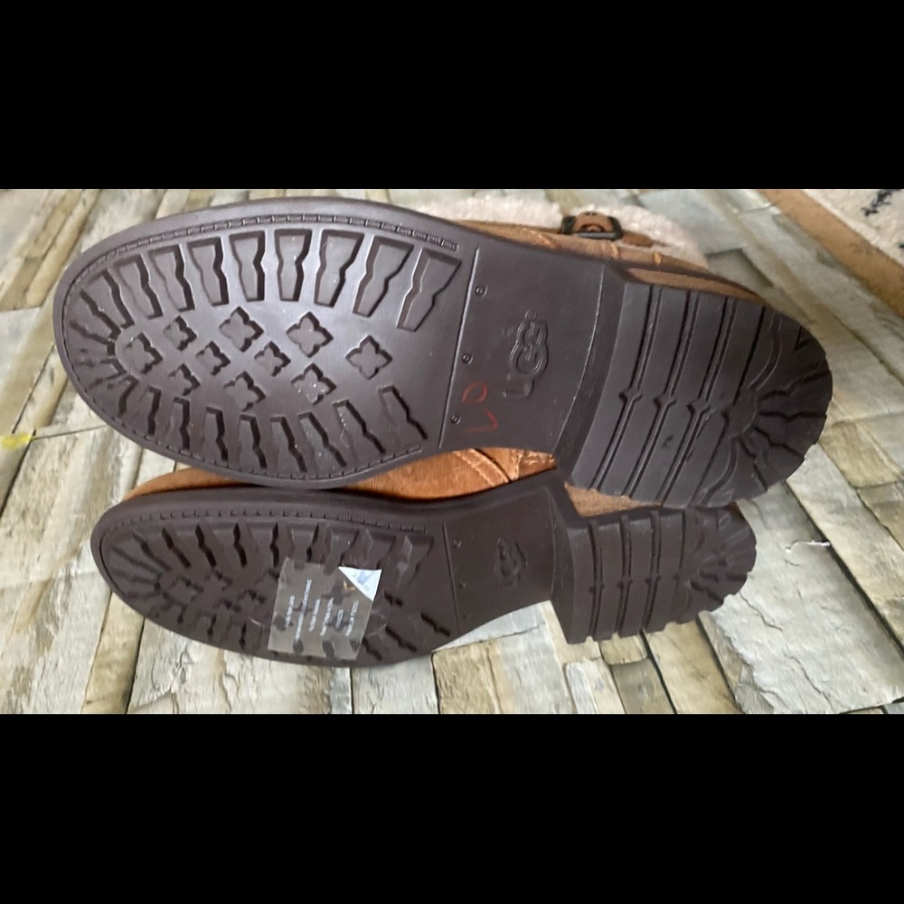 Ugg Blayne ll Buckle lodge boots 6.5 - Picture 7 of 10